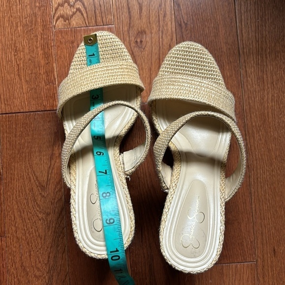 Jessica Simpson Tan Heels - Picture 7 of 13